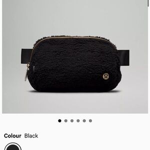 Lululemon- Everywhere belt bag fleece